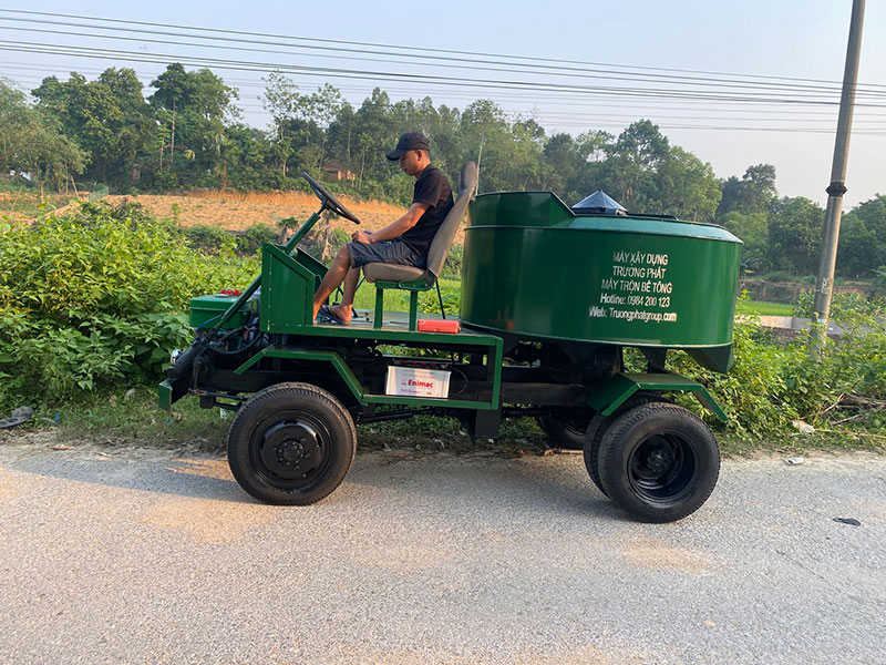 Máy trộn bê tông đầu nổ